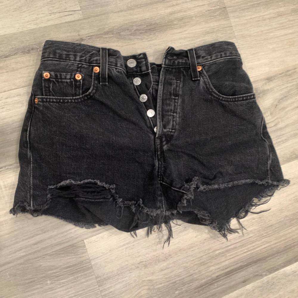 Levi’s 501 black shorts, size 24